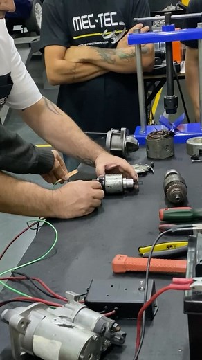 💡💡 Mais testes no curso de Eletricista Automotivo 💡💡 Agende uma aula grátis agora mesmo ✅📱11-947099079 e veja de perto o que a Mec-Tec tem para te oferecer !!! Vila Carrão - SP #escola #carro #oficina #curso #carroeletrico #moto #mecanico #car #motor #vempramectec #mecanica #cursodemecanica #mecanicoprofissional #reparador#vhe #eletricista #eletricistaautomotivo #injecaoeletronica #suspensao | Mec-Tec Escola de Aprendizagem Automotiva