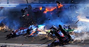 IndyCar 500 driver Dan Wheldon killed in major race crash
