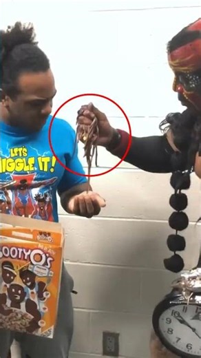Recibió el Regalo Más ASQUEROSO de la WWE!🤢