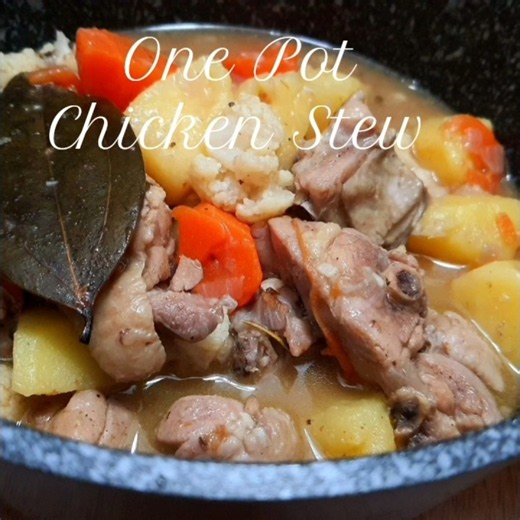 One Pot Chicken Stew #chickenstew #ComfortFood #chickenrecipes
