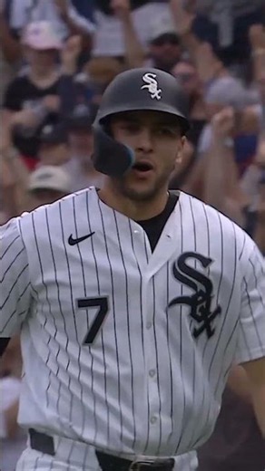 Jacob Gonzalez is the 7th different player to walk it off for the White Sox 😤