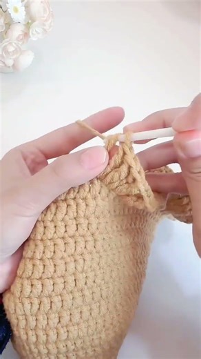 Crochet hat tips #crochet #crocheting #crochettips #crochethat #hat #crochettutorial