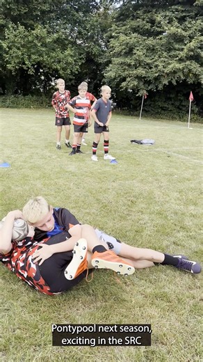 🦁 𝗧𝗘𝗥𝗥𝗬 𝗖𝗢𝗕𝗡𝗘𝗥 | Pontypool RFC legend and The Welsh Rugby Union President Terry Cobner at Pontypool United RFC during the Community Roadshow last week.👏 Cobner 🗣️ on: The importance of the Community game 👥 Inspiring the next generation 🤼 And the development of Super Rygbi Cymru 🏉 #WeAreGwentRugby | Dragons RFC