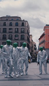 534 reactions · 8 comments | INVASIÓN ALIEN EN MADRID  Tras el apagón, Filomena o la pandemia, llega el turno de los extraterrestres. Estos marcianos han aterrizado en pleno centro de la ciudad y andan un poco despistados. Nosotros, también... ¿A qué han venido? ¿Qué están buscando? Permaneced atentos, porque esto no ha hecho más que empezar. | Civitatis | Facebook