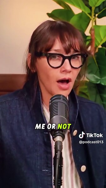 Amy Poehler & Rashida Jones Discuss The Office Spin-off Rumors