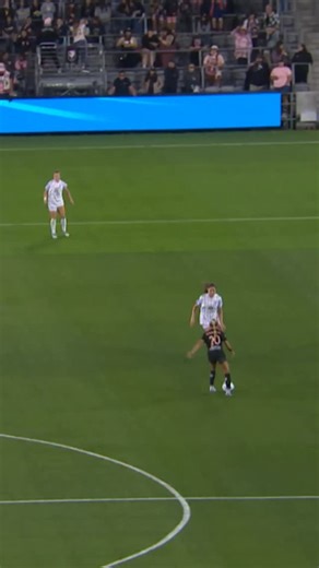 Riley Tiernan been moving like she’s got something to prove. 8 goals so far this season for Angel City in her rookie season. ACFCvsKC. 10:30pm/et. CBSSN | National Women's Soccer League