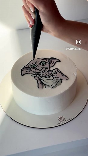 DOBBY CAKE 😍 Comment below, who should I