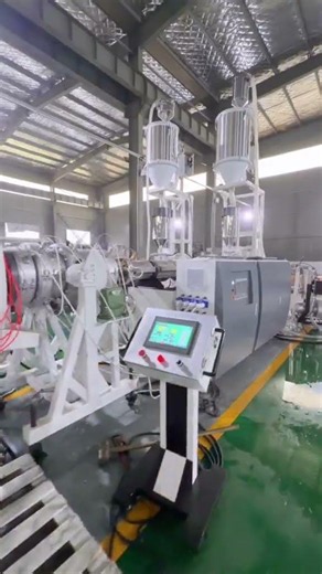 Ceramic band heater heating system for large-diameter PE pipe extruder