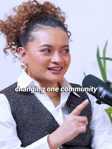 Mobilizing Communities through Social Media Engagement
