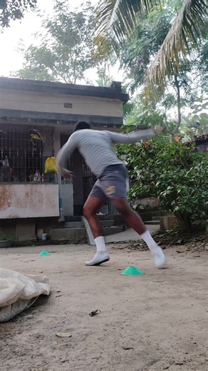 KING SUK kURI on Instagram: "Discus throw rotation practice video.. . . . . . . #viral #instagram #flowers #trending #discus"