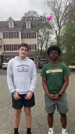 a happy friendship starts with the seat belt click #clickclackfrontandback