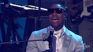 Babyface, Jennifer Hudson honor Jamie Foxx at BET Awards