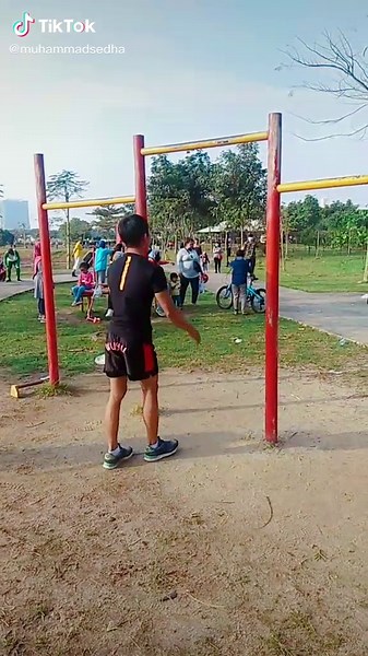 flips #fouryoupagage #fypviral #fyp #flipflip