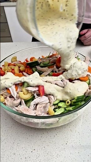 a creamy (without cream or mayo) chicken macaroni pasta salad for an easy lunch prep