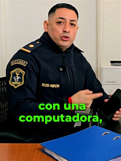 La primera barrera contra el ciberdelito sos vos. No dejes que te engañen ni que te apuren. Si algo te genera dudas, frená y verificá. Nunca compartas códigos de verificación, contraseñas ni información personal. Tu prevención es tu mejor defensa. #fuerzabuenosaires #seguridaddigital