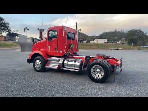 2014 Kenworth T800 Single Axle Day Cab Tractor-U12385