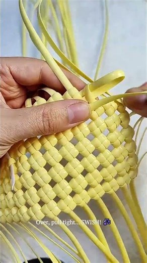 THAT'S How the Perfect Cross Pattern is Made 😲 #weaving #handmade