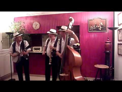 Maman n'veut pas (Traditionnel ) par le groupe "maman n'veut pas"