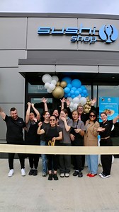Quelle belle journée pour Contrecœur 🫶🏻 Nous sommes fiers d’avoir pu inaugurer notre toute première succursale avec le nouveau design Sushi Shop : moderne, chaleureux et raffiné, tout comme nos créations. Merci à tous et toutes pour votre présence, on espère vous revoir bientôt 🍣 Adresse : 4220 rue des Patriotes | Sushi Shop