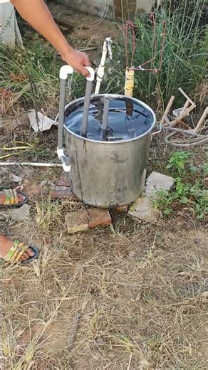 Homemade bent pipe siphon drainage process