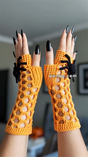 6.9K reactions · 1.2K shares | Free pattern link: https://punqa.com/free-spider-web-fingerless-gloves-crochet-pattern/ | Punqa | Facebook