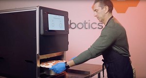 Pizza-Roboter erstellt 100 Pizzas pro Stunde automatisch