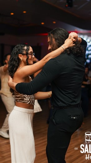 These are the details you don’t learn on your own 💃🔥 That’s why learning with an instructor like Eymar matters. Guidance, corrections, and real growth—every class. Come train with us at Salsa Heat and level up your dance ❤️‍🔥 #orlandosalsa #latinosenorlando #orlandodancer #salsaheat #orlandolatinnight | SALSA HEAT DANCE STUDIO