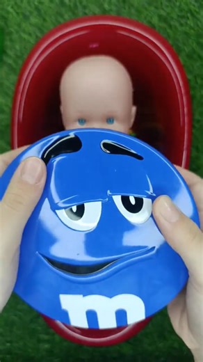 Relax!! New ASMR video about M&M"S