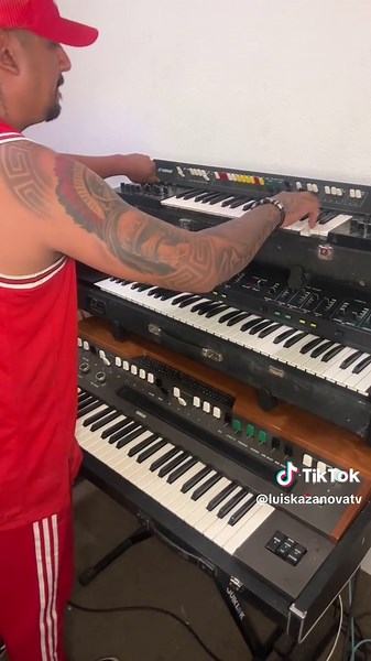 Los teclados Salvajes 🎹 Crumar Orchestrator, Yamaha Yc30 y Yamaha SY2