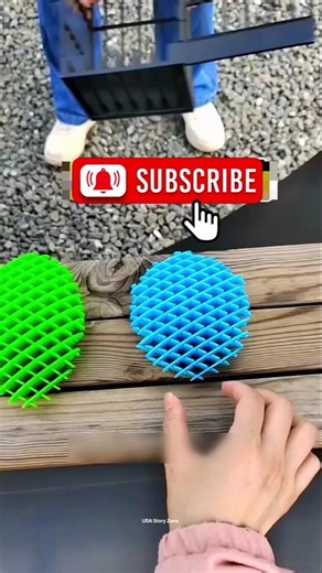 The colorful insects have been put into the box 🐛🎨😄