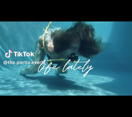 #CapCut Loving modeling and the people I’m meeting. #model #underwater #figuremodel
