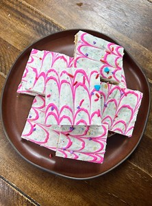 189K views · 1.2K reactions | easy valentines day desserts this baking video shows how to make three valentines day sweets your family will love: a three layer cake, salted caramel bars and oreo pops | The Digital Homestead | Facebook