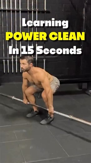 Learn the Power Clean in Just 15 Seconds! 🏋️‍♂️⏳ Mastering the power clean might seem complex, but today, we’re breaking it down into three simple steps. Watch closely as I demonstrate this movement in slow motion, showing you exactly how to nail each phase. Step 1: From the Ground to Mid-Tights The power clean begins with a strong setup from the ground. Focus on these key points: • Straight Arms: Keep your arms relaxed and long. • Open Chest: Maintain an upright chest to stay balanced. • Seale