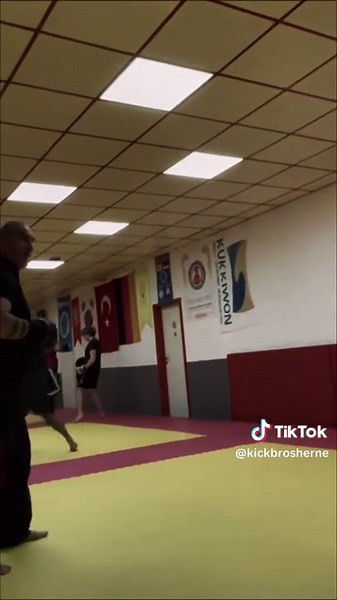 Kickbox Training: Achieve Your Fitness Goals