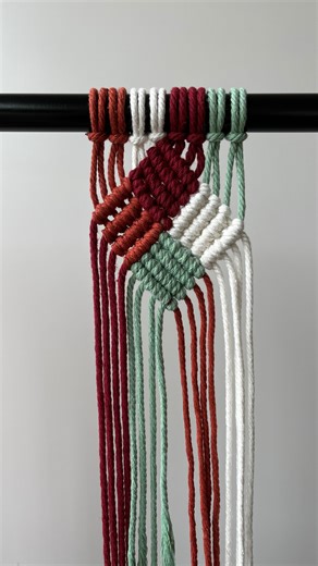 CozyBohoHouse | Sana | Macrame Artist 🌿🧶 | Macrame pattern idea 🧶 #macrame #diy #handmade #macramepattern #macrameknots #macrametutorial | Instagram