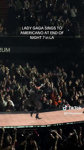 LADY GAGA SINGS TO AMERICANO AT END OF NIGHT 7 in LA #ladygaga #americanoladygaga #mayhemball #mayhemballtour @ladygaga #ladygagaconcert