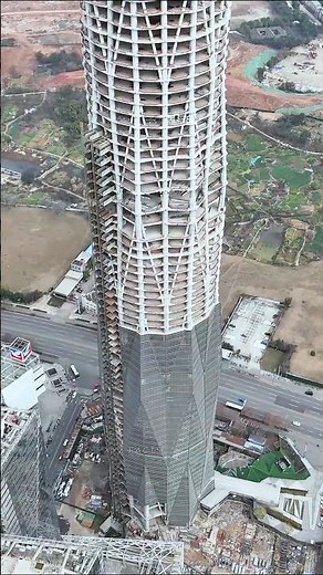 How Are Skyscrapers Built So Tall ?