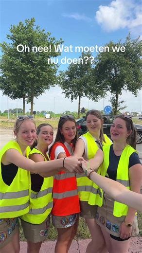 Aspi Meisjes Zoeken Slaapplaats voor Kamp