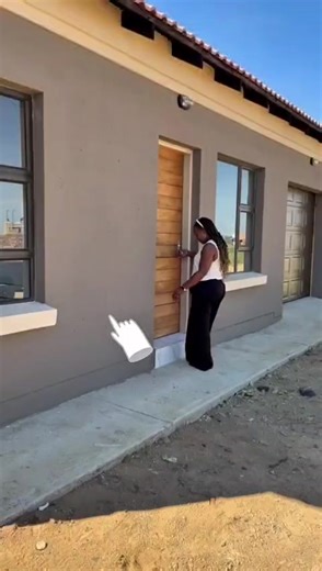 Expert Sales Agent for Property Transactions