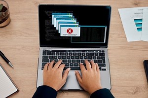 Uwaga na malvertising. Fałszywe reklamy Microsoft Teams, Slack, ChatGPT wyłudzają dane