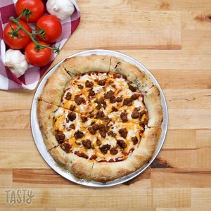 39K views · 92 reactions | Dessert Stuffed Crust Pizza | Tasty UK | Facebook