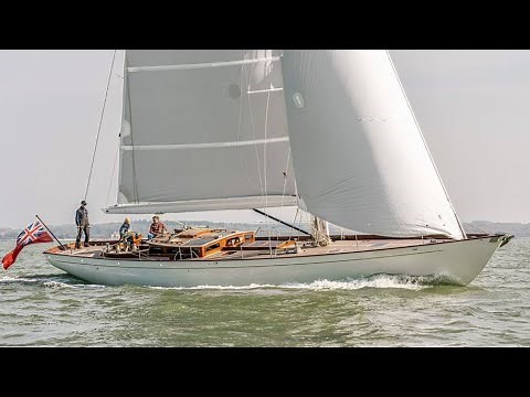 £2.25 Million Yacht Tour : 2021 Spirit 65DH