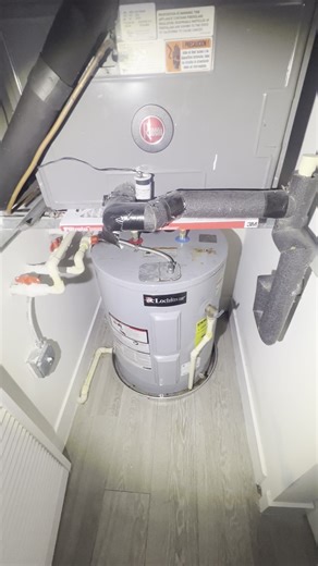 🚨 During a recent inspection, we found an air handler completely frozen with ice 🧊❄️ — and leaking water all over the water heater and the floor 💦😳. What started as an HVAC issue quickly turned into a potential water damage problem. Hidden issues like this can lead to costly repairs, mold growth, and system failure if left unchecked. 👉 Buying or selling a home? Make sure problems like this don’t catch you off guard. 📅 Schedule your inspection today and protect your investment! 💻 Book onli