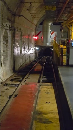Mail Rail 1980 Stock at Mount Pleasant / London Post Office Railway #narrowgauge #trainspotting