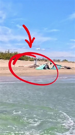 T’aurais réagis comment toi 😵‍💫🤔 ??? #glisse #kitesurf #kite #plage #pov @insta360 official @insta360france @RiderLambda @B&Bob Kiteboarding