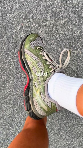 @ASICS of the dayyyy #asics #asicssportstyle #sneakers #activewear #walk