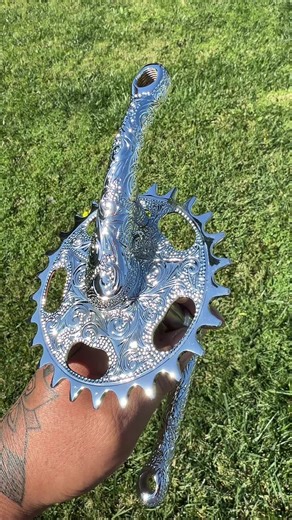 Engraved and triple chrome plated crank and sprocket #lowrider #lowriderlifestyle #lowriderbike #engraving #chrome