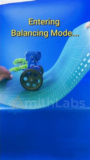 Self-Balancing Robot using Arduino and MPU6050 | PID Control #robotics #esp32 #shorts