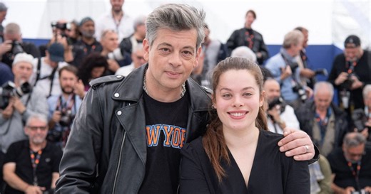 Comment Benjamin Biolay réagit face aux harceleurs de sa fille