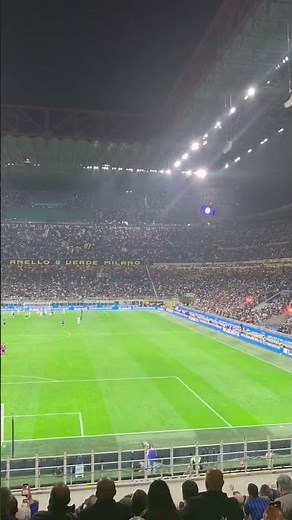 Inter Crush Cagliari 3:0 to Take Massive Step Toward Serie A Title